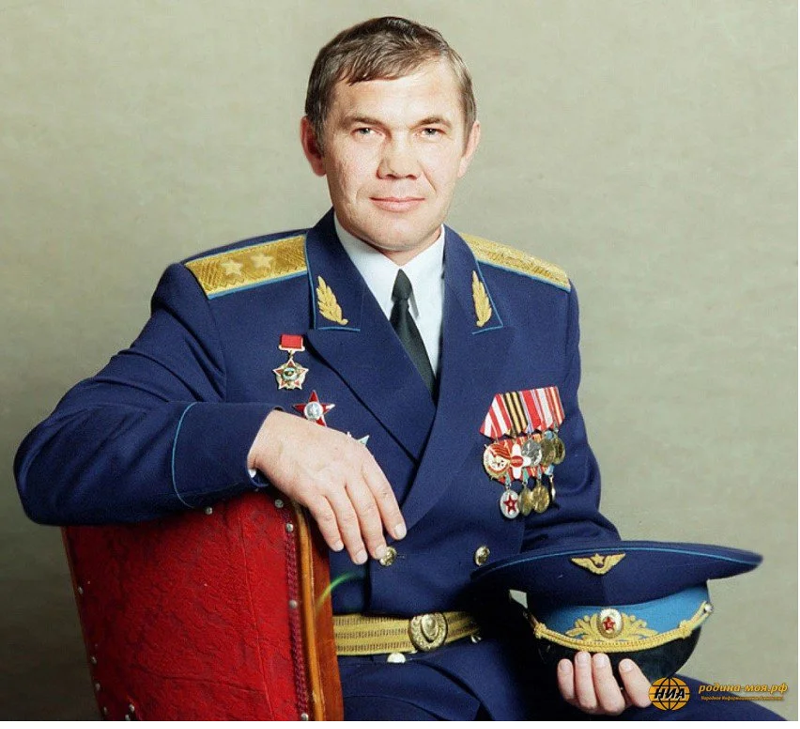 Александр лебедь фото Ответы Mail.ru: Был ли в России человек который боролся за независимость России?