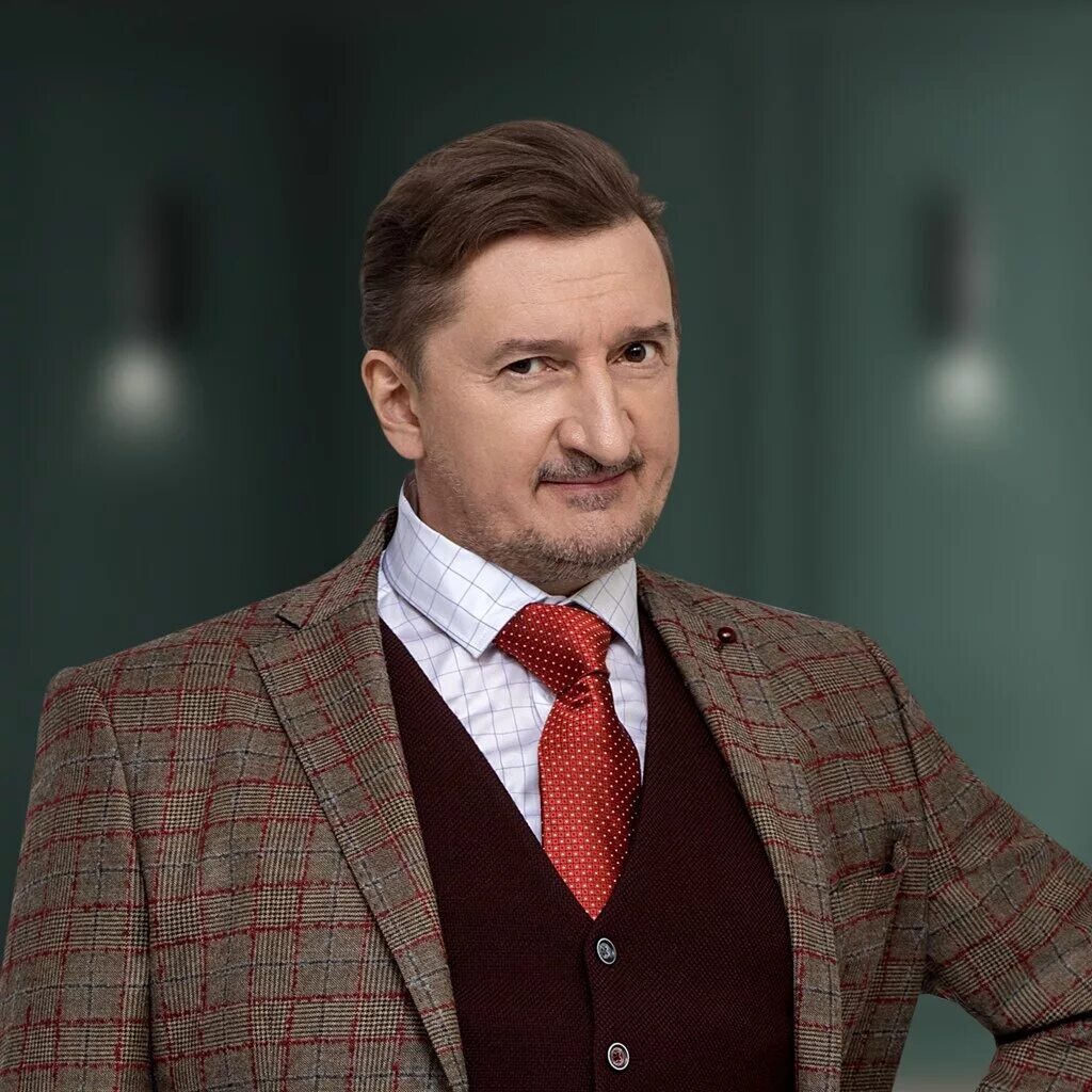 Александр лыков фото Как живет Александр Лыков сейчас, кто жена знаменитого актёра Удивительные парал