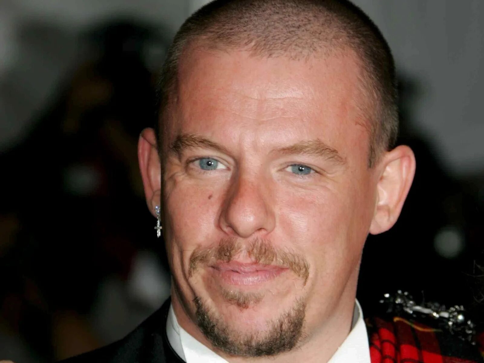 Александр маккуин фото Designer Alexander McQueen found dead