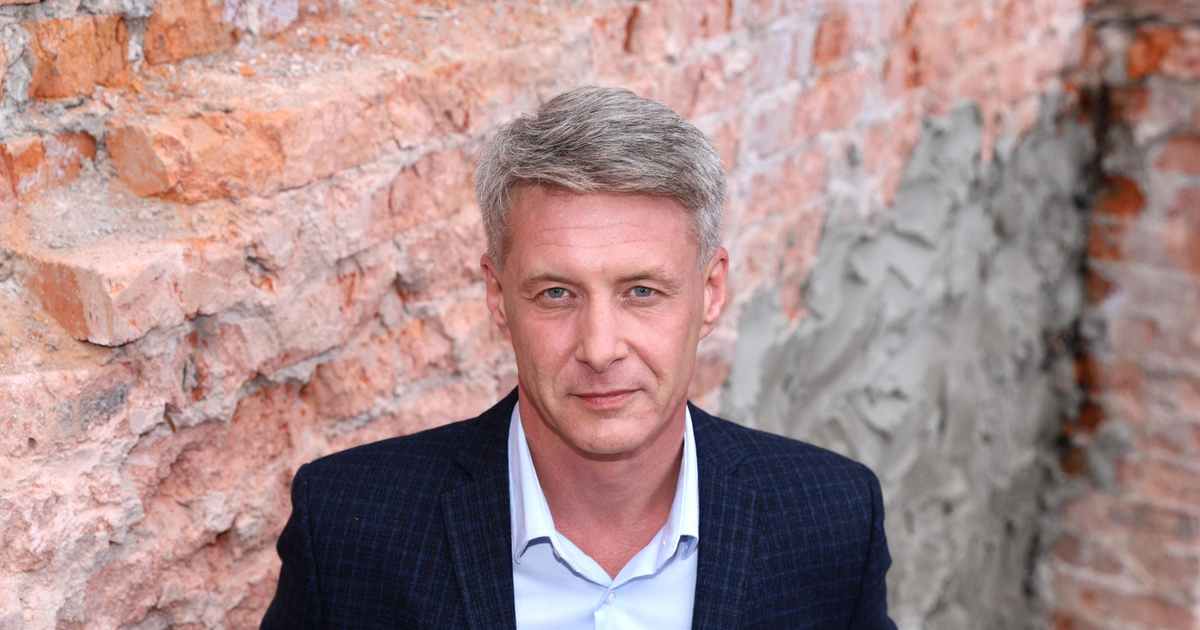 Александр макогон фото Родные в Донецке, развод и молодая жена. Расколотая семья звезды "Ищейки" Алекса