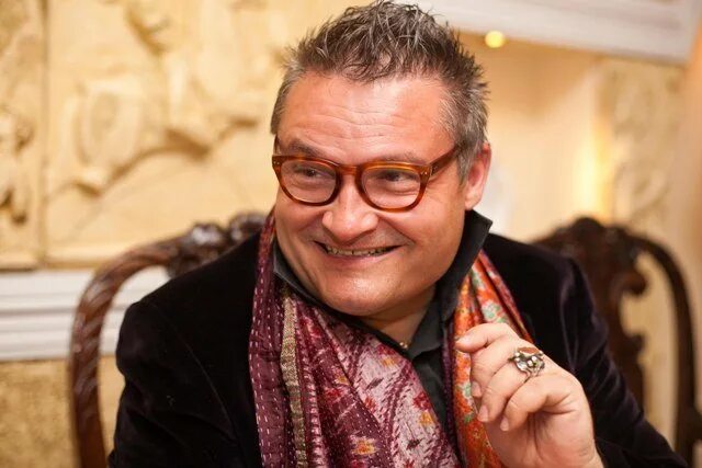 Александр васильев фото Оптом дешевле: Александр Васильев купил два дома во Франции за 5000 евро - Stars