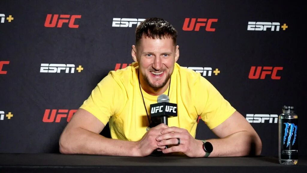 Александр волков продюсер фото перед смертью UFC Fight Night 190: Alexander Volkov invites Ciryl Gane to bang