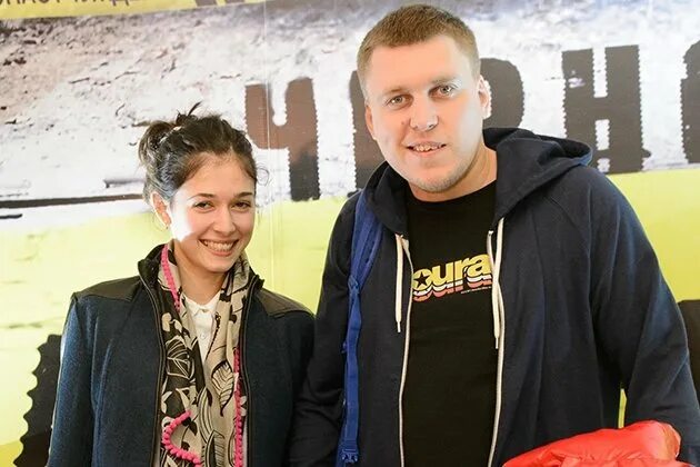 Александр волохов жена фото Александр Незлобин: Российский актёр, продюсер, юморист, резидент "Comedy Club"