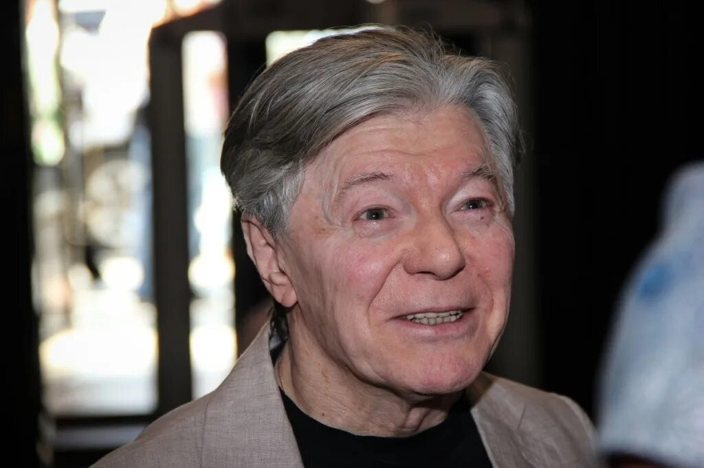 Александр збруев сейчас фото 2024 Александр Збруев об обнищании звезд: "Я не верю. Это какая-то игра во что-то" Но