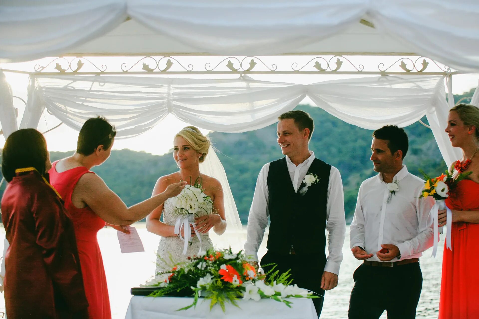 Александр зубарев свадьба в турции фото сегодня Turkey Destination beach wedding photo showing The couple’s wedding planner help
