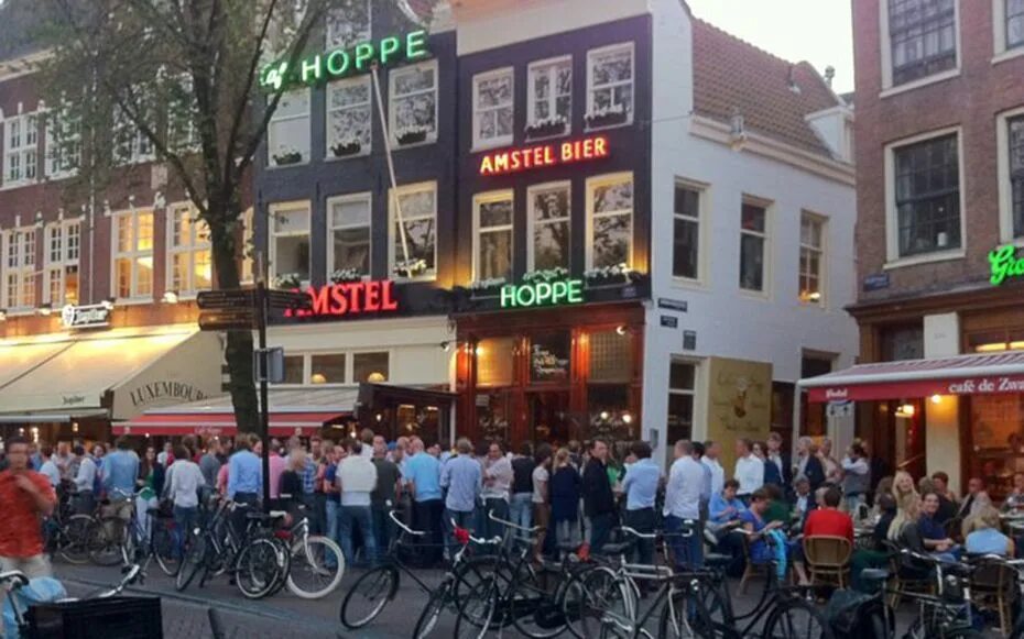 Кафе амстердама фото Amsterdam’s Beloved Brown Cafes (With images) Brown cafe, Cafe society, Amsterda