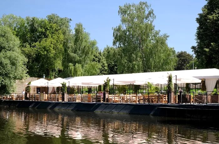Кафе бар на пруду реутов фото Лето
