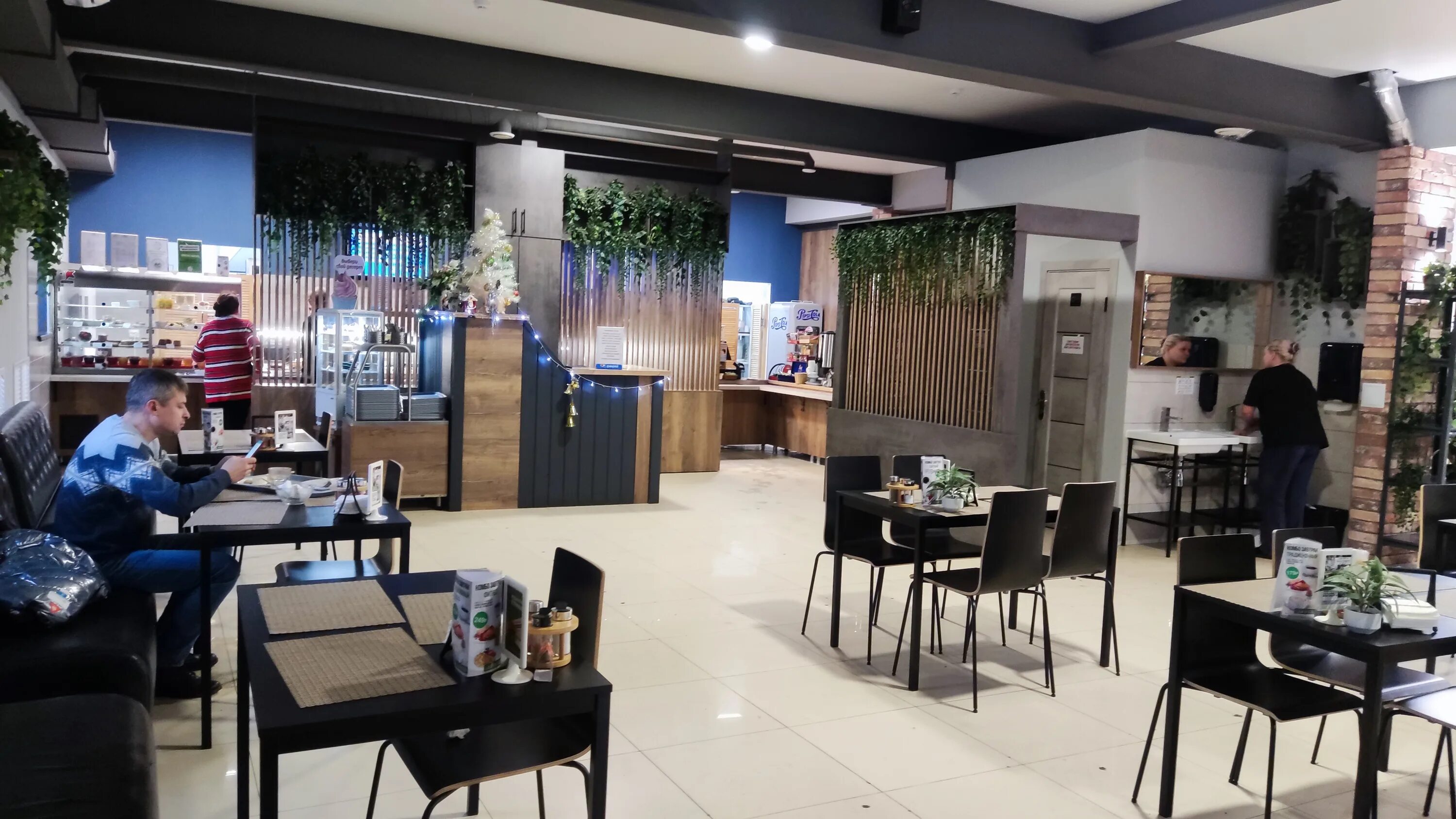 Кафе череповец фото Khochu Kushat, cafe, Череповец, улица М. Горького, 20Б - Yandex Maps