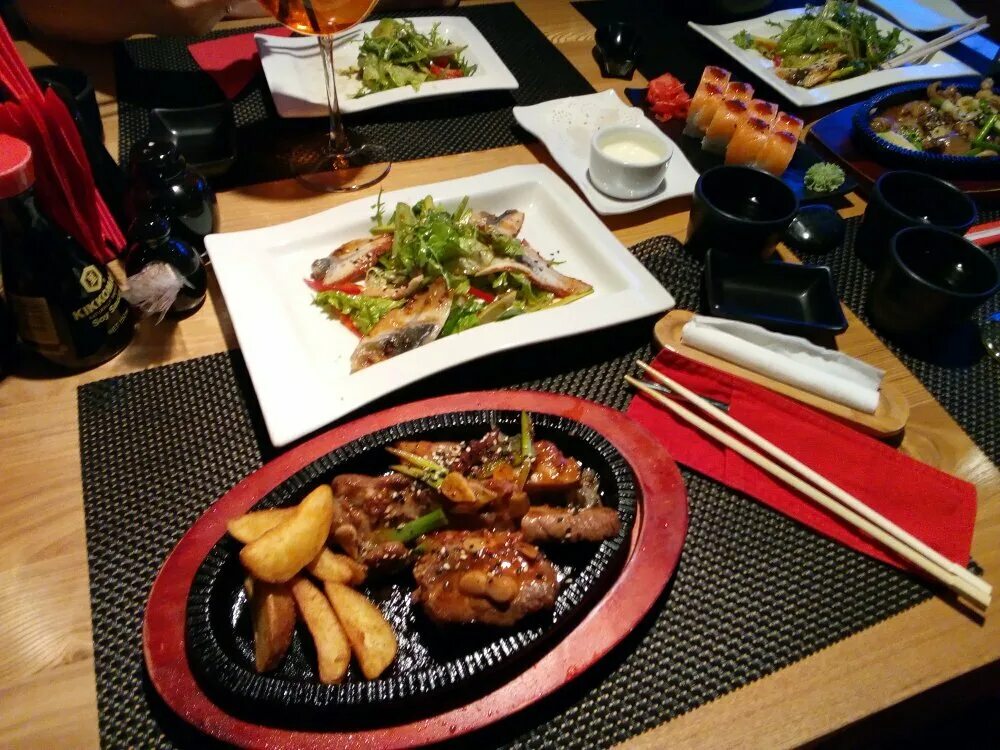 Кафе еда воинов интернационалистов фото Tokyo, sushi bar, Vladivostok, Ostryakova Street, 8с2 - Yandex Maps