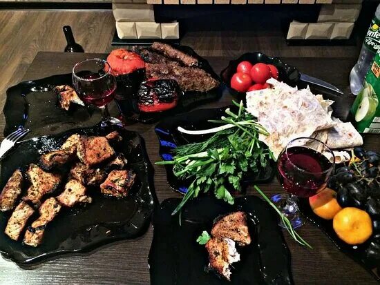 Кафе еда воинов интернационалистов фото U LILIT, Yaroslavl - Tolbukhina 66 - Restaurantbeoordelingen, foto's en telefoon