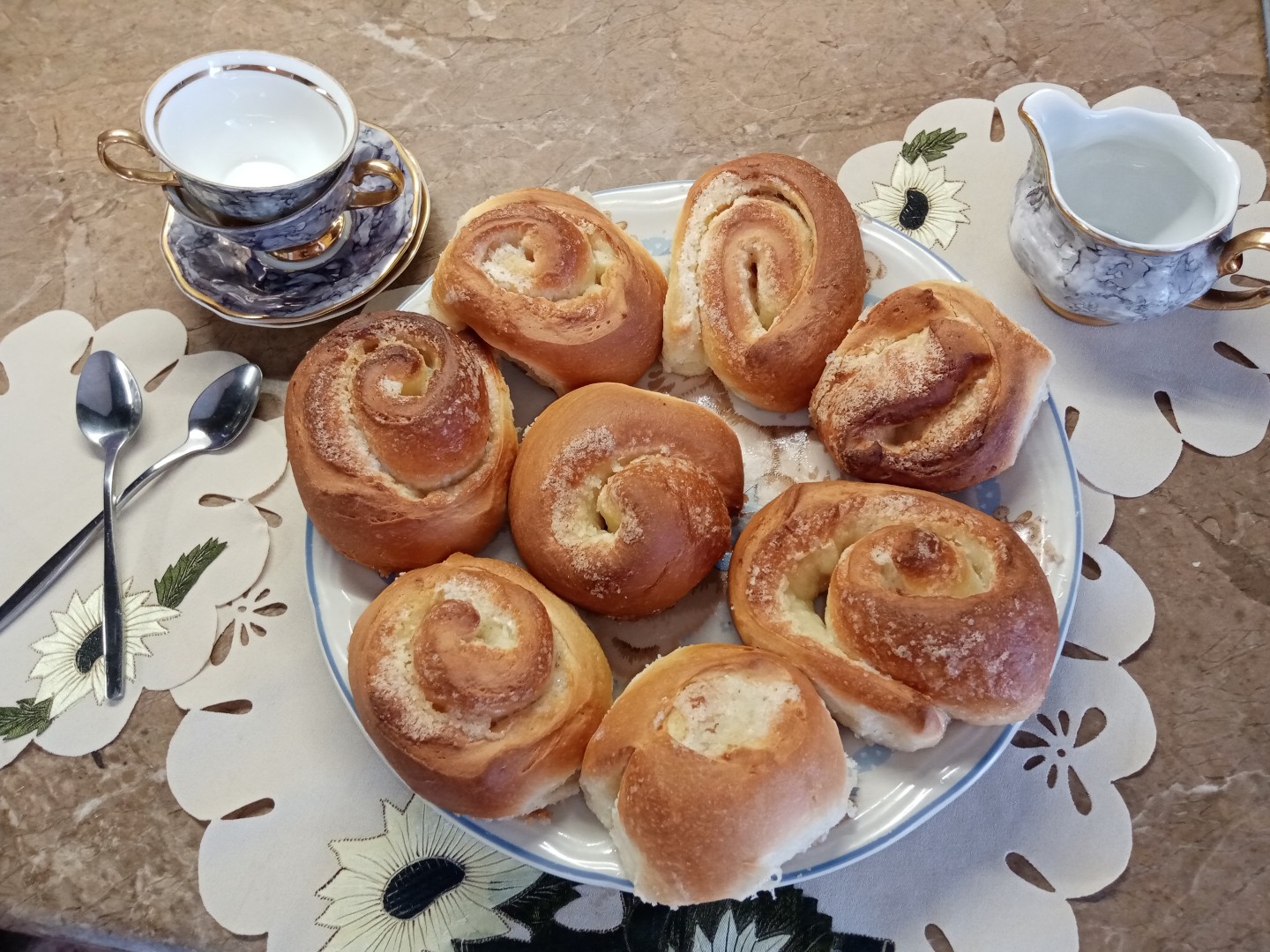 Кафе французские булочки ул наговицына 11а фото Французские булочки рецепт фото пошагово и видео - 1000.menu