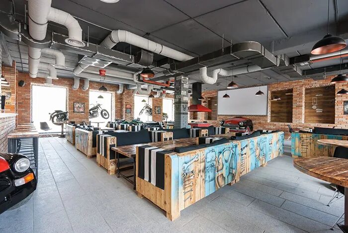 Кафе гараж фото Мотоцикл в окне: карт-центр "Garage" в Днепропетровске - Блог дизайна и архитект