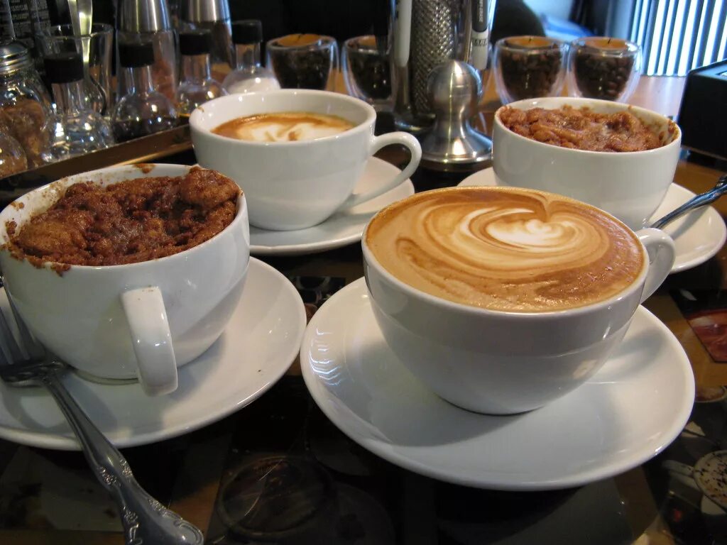 Кафе кофе фото вк Cappuccinos and coffee cake, baked in capp cups so, I ran . Flickr