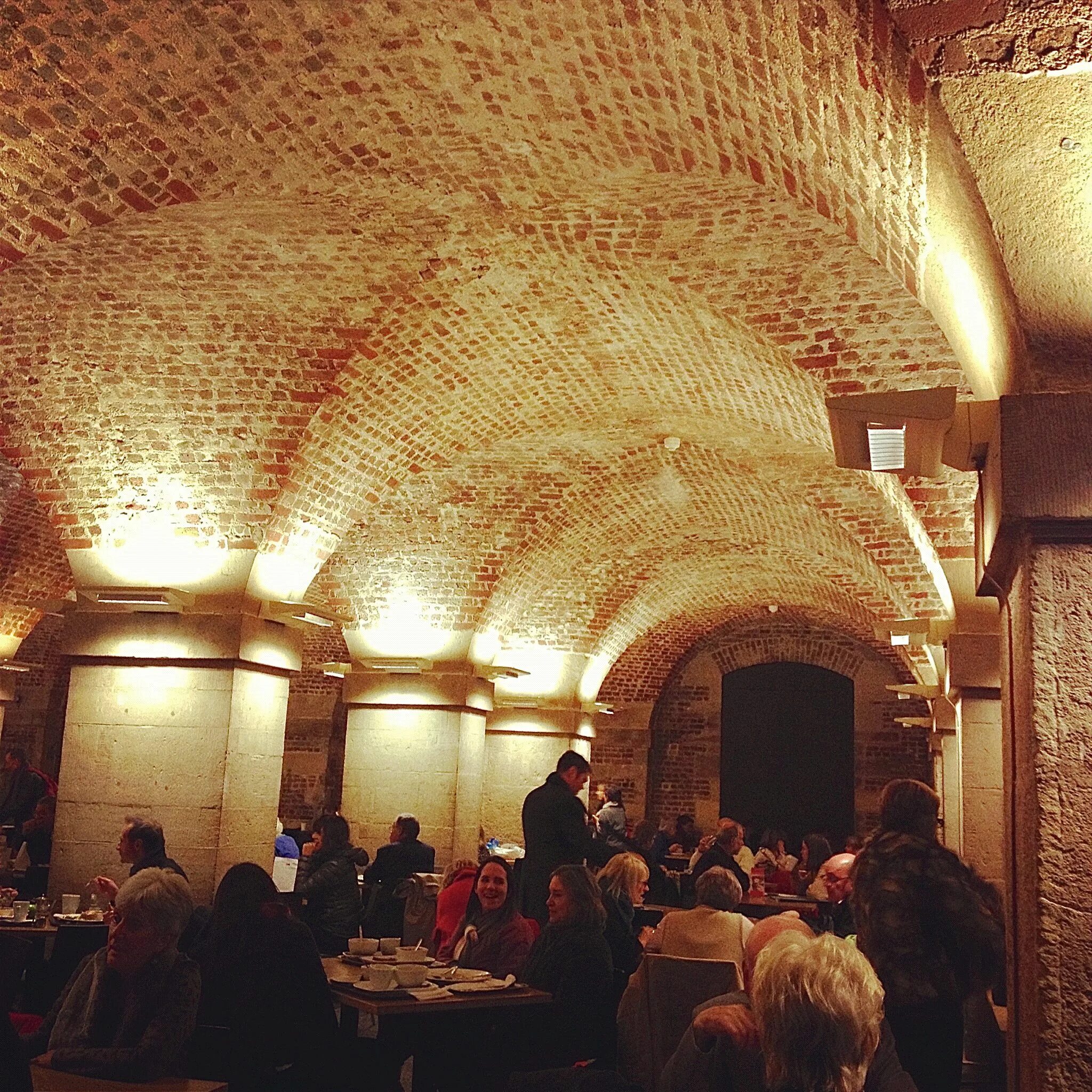 Кафе крипта фото Crypt Cafe - St Martin In The Field, London London places, Historic buildings, O