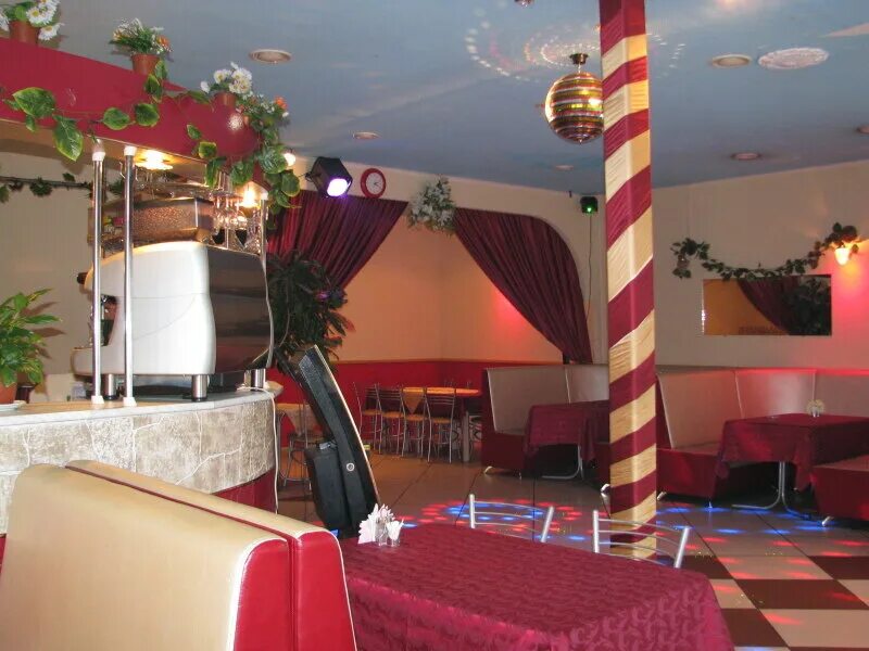 Кафе луна фото Permanently closed: Kafe Luna, cafe, Saint Petersburg, Severniy Avenue, 16к2 - Y