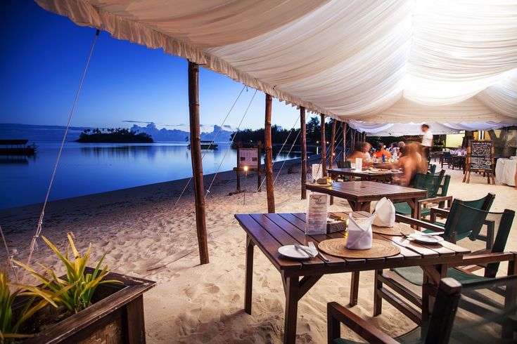 Кафе на пляже фото Pacific Resort Rarotonga - Cook Islands Nestled... Rarotonga cook islands, Cook 