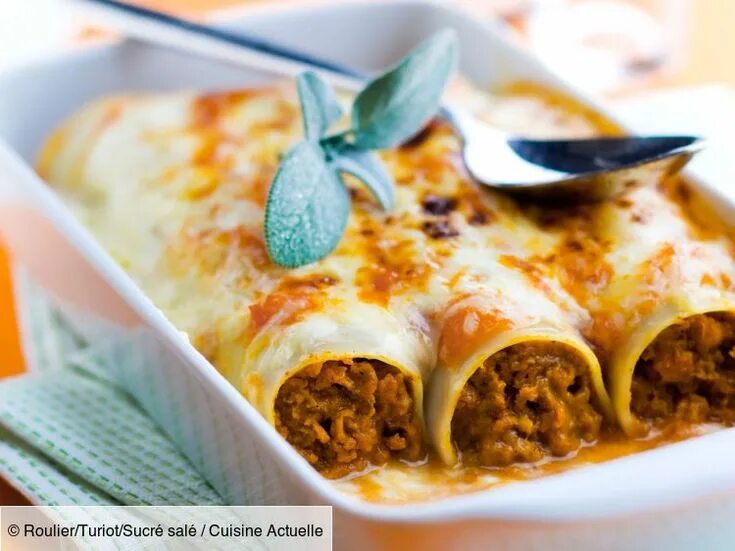 Каннеллони с фаршем фото Cannellonis gratinés farcis à la bolognaise Recette Recette bolognaise, Recette 