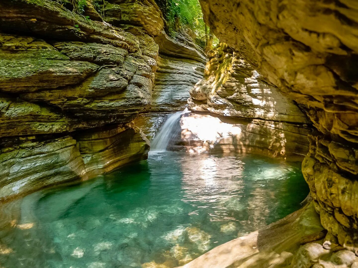 Каньон бешенка краснодарский край фото Каньон реки Таштай - смотрите на Наша Сибирь 4К 28.08 в 12:28 ТВ Mail