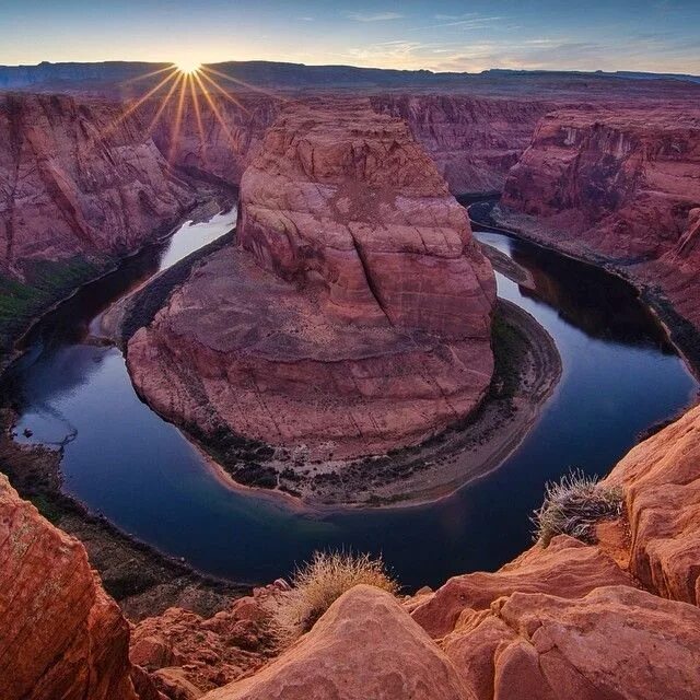 Каньон реки колорадо фото Spring sunset at Horseshoe Bend, Arizona. Photo shared by TNF fan Crystal. #Neve