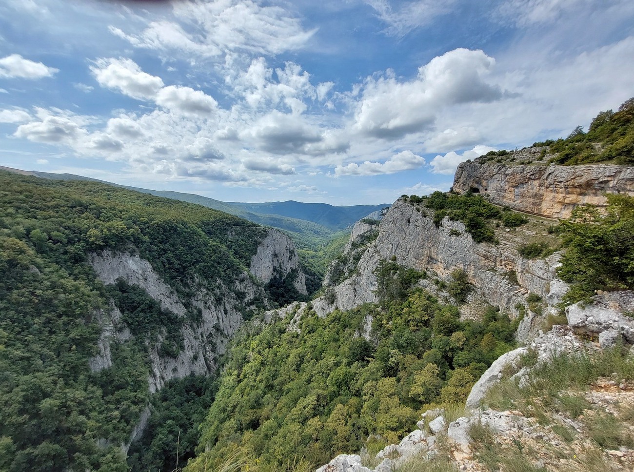 Каньон в крыму фото Топ-30 достопримечательностей Алупки и окрестностей: фото, описания, карта