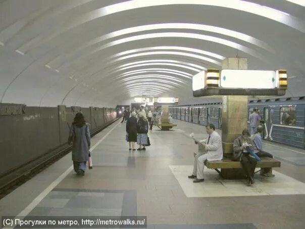 Кантемировская москва замоскворецкая линия метро кантемировская фото Кантемировская.Построена в 1984 году. Фотография из альбома Замоскворецкая линия