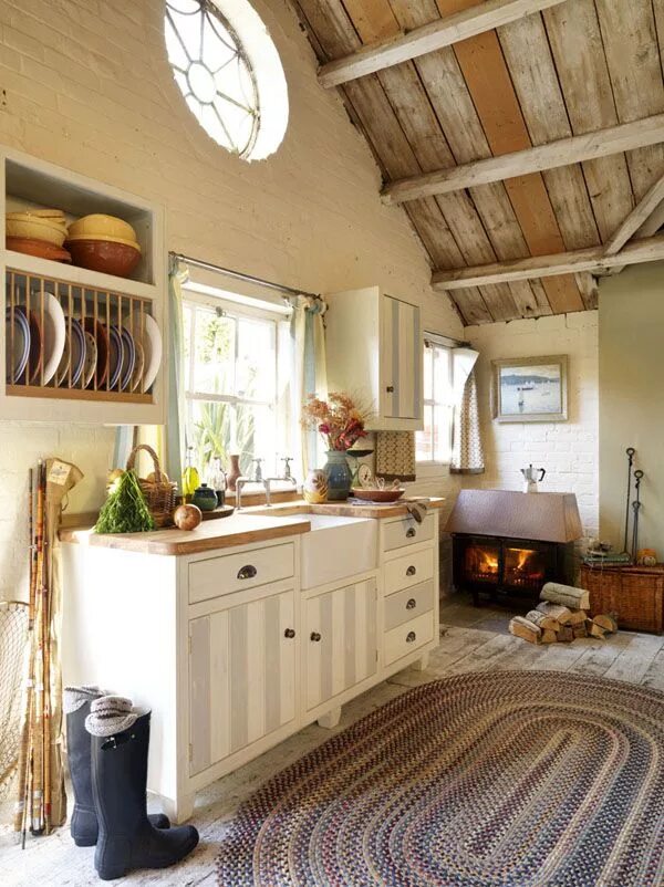 Кантри стиль в интерьере дачи Another one in the U.K. Rustic kitchen, Cottage kitchens, Beautiful kitchens