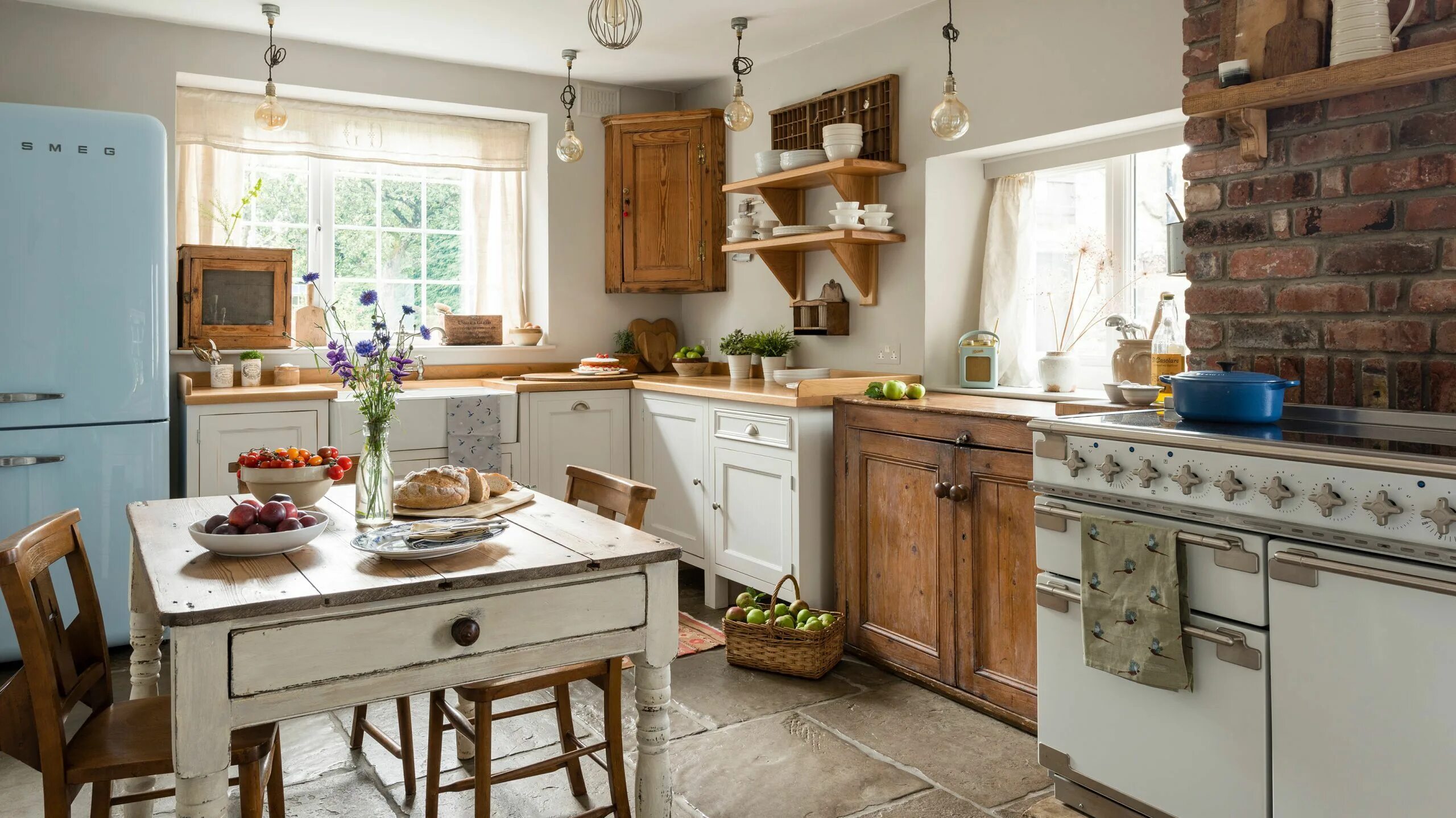 Кантри в интерьере кухни Pin by Kathy Leui on Country Kitchen & Dining Homey kitchen, Interior design kit