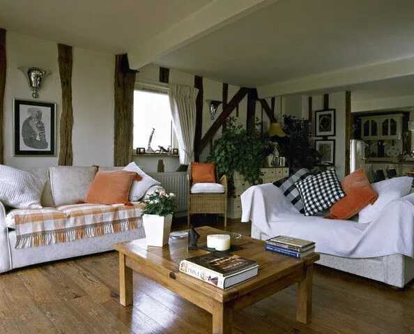 Кантри в интерьере квартиры Orange-White Country Living Room Country style living room, Country living room,