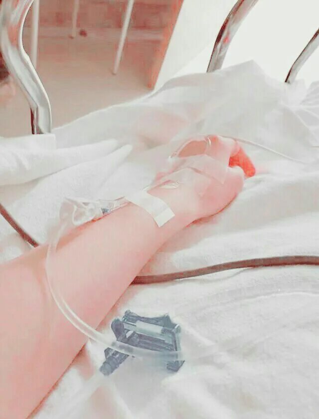Капельница фото больница девушка без лица Pin de Yami Garcia en jaz Fotos tumblr, Fotos oscuras y Fotos hospital