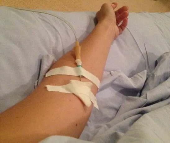 Капельница в больнице фото палате кровать Вида - Медицинские услуги в Алматинская область - OLX.kz