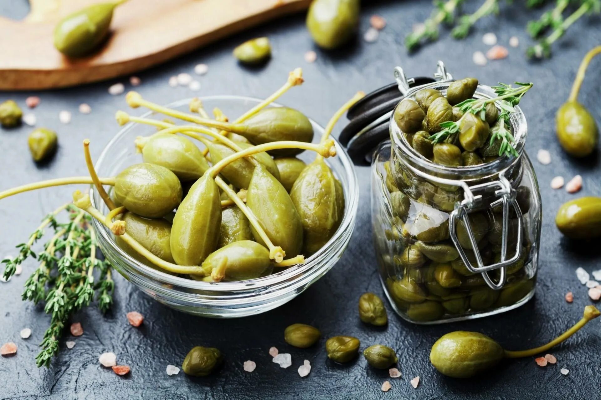 Каперсы что это такое фото вкус Learn to Cook With Capers: 5 Easy Recipes Using Capers - 2024 - MasterClass