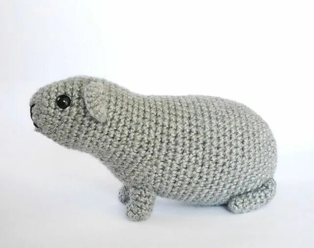 Капибару связать крючком схема и описание большую Hungry guinea pig pattern by Kati Galusz Guinea pigs, Fun crochet projects, Chri
