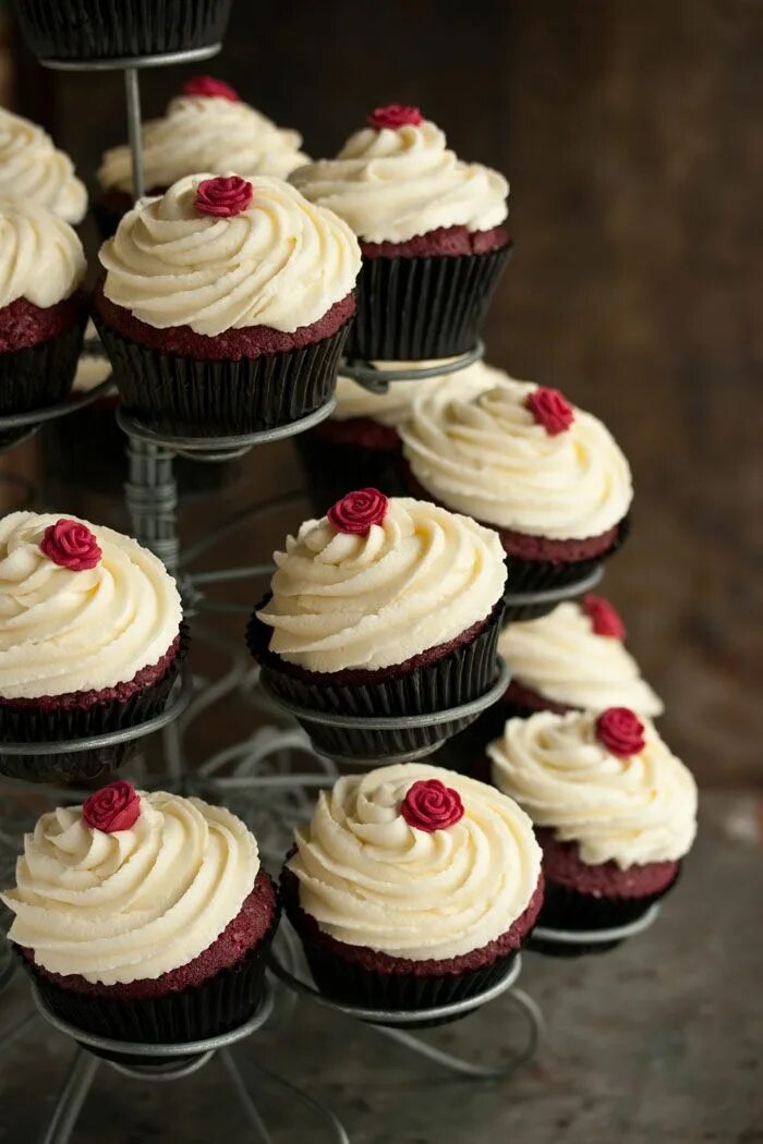 Капкейки фото рецепт в домашних The best ever Red Velvet Cupcakes recipe Drizzle and Dip Recipe Cupcake recipes,