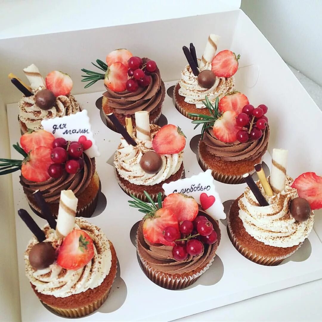 Капкейки фото с днем ☆ ☼ pin: @dsmrkv ``. ૐ Cupcake cakes, Cupcake recipes, Desserts