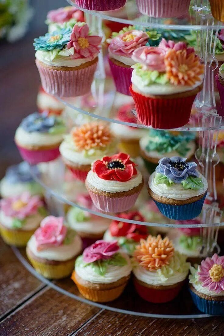 Капкейки оформление фото Pin by kuukkik on Cup Cakes Wedding cakes with cupcakes, Cupcake cakes, Elegant 