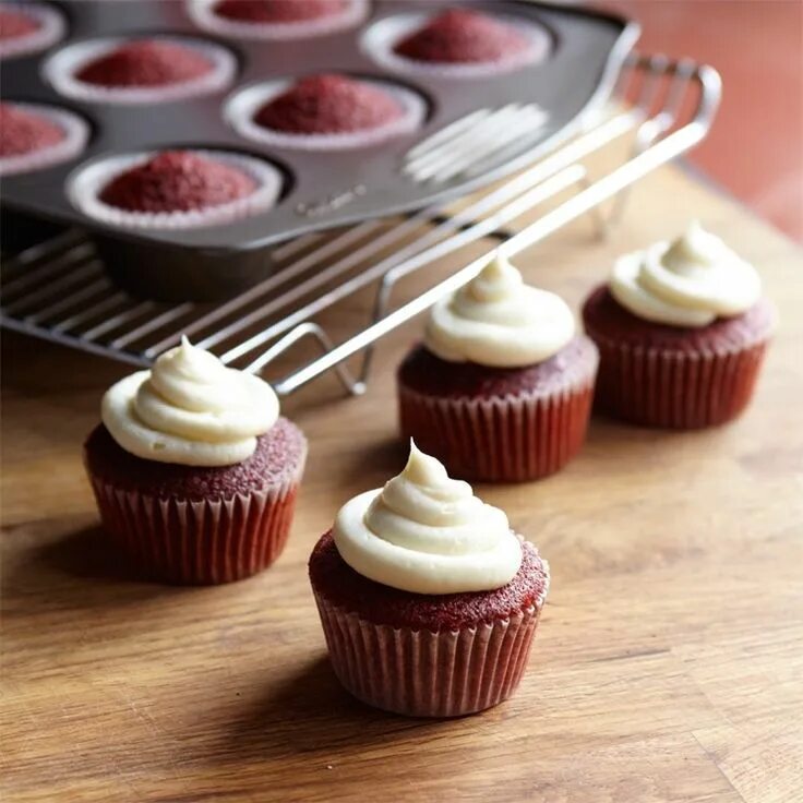 Капкейки приготовление с фото Pin by Familia Silva on Desert Red velvet cupcakes, Food, Cupcakes