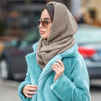 Капор и пальто сочетание на осень Красивый молодежный набор шарф-хомут и шапка цвета разные!, цена 390 грн - купит