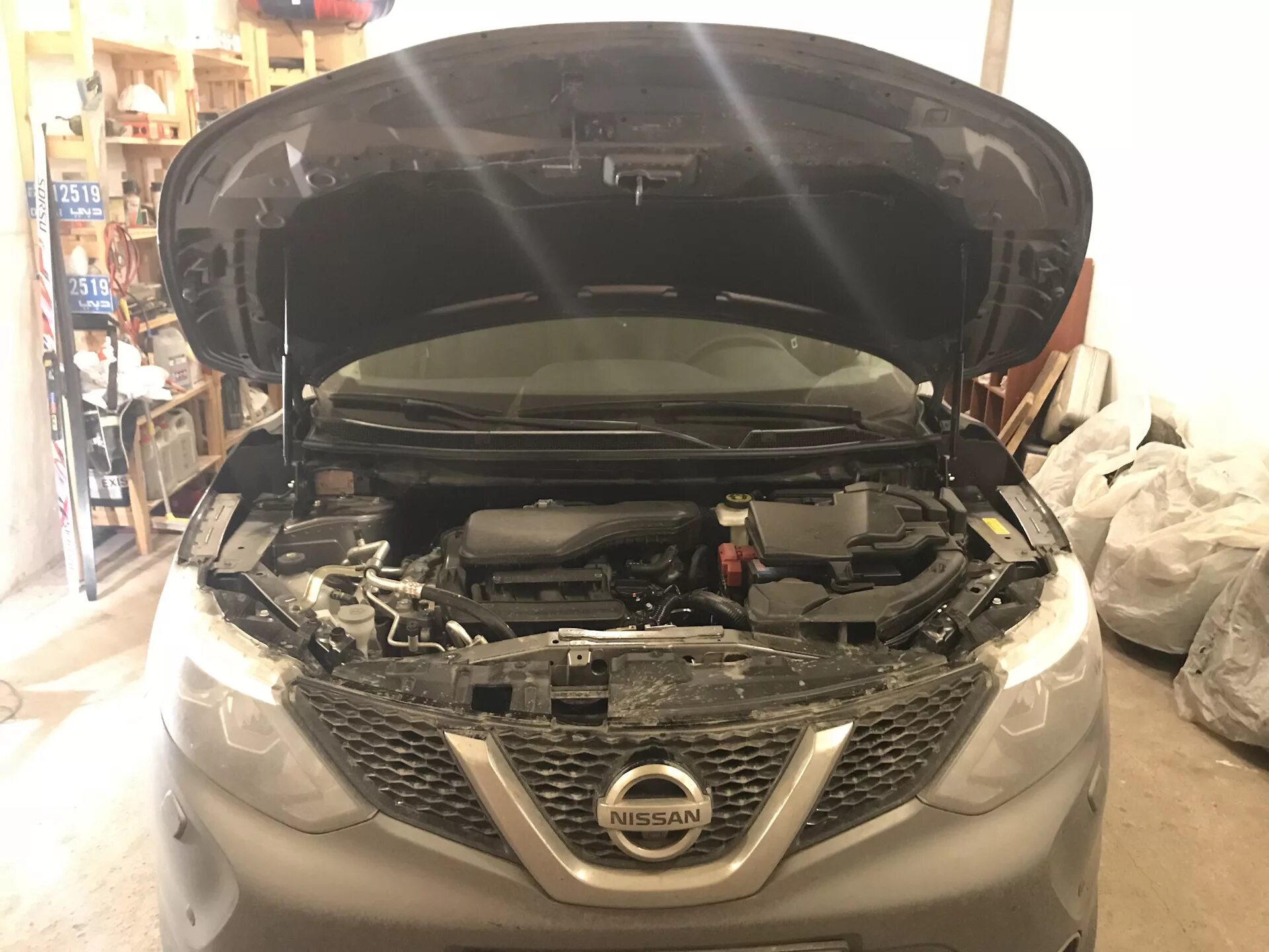 Капот ниссан кашкай фото Газовые упоры капота - Nissan Qashqai (2G), 2 л, 2017 года тюнинг DRIVE2