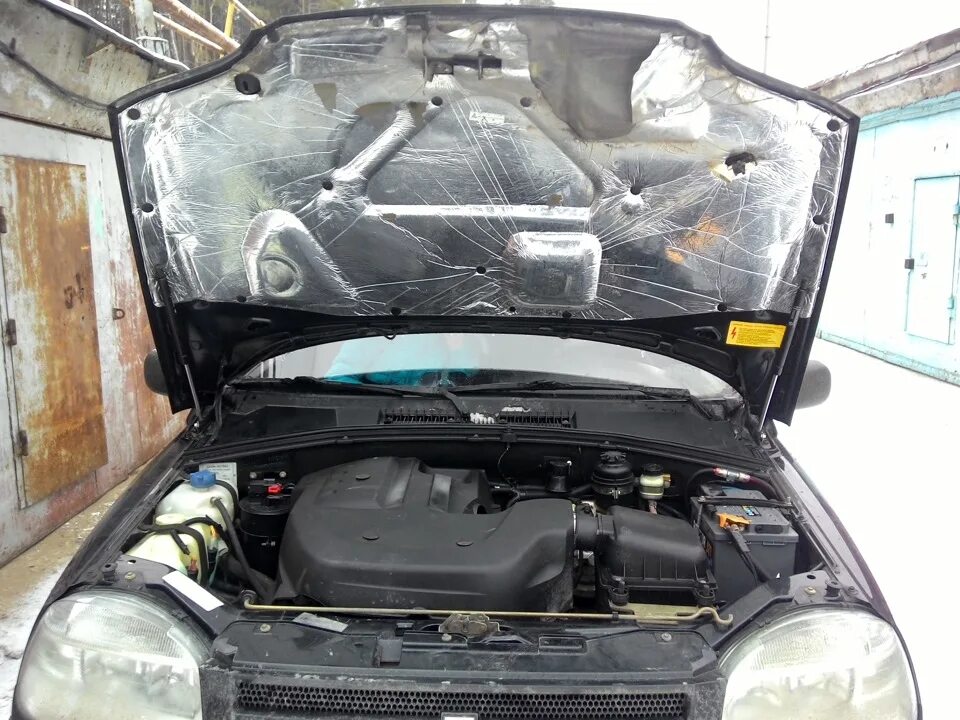 Капот нива шевроле фото Упоры капота - Chevrolet Niva, 1,7 л, 2006 года тюнинг DRIVE2