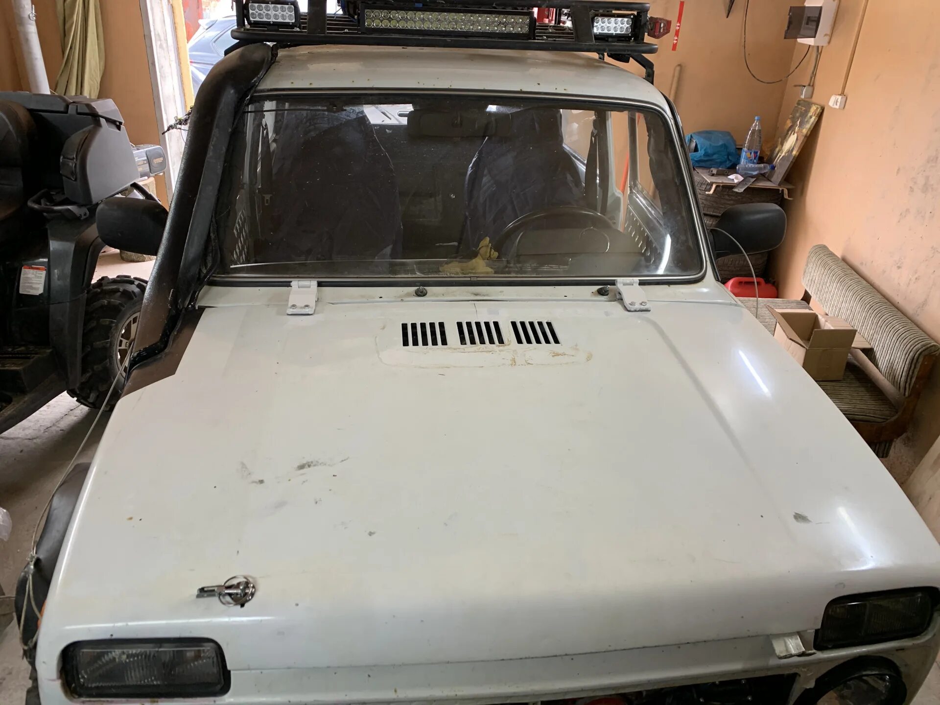 Капот нивы фото Капот аллигатор Нива Часть 2 - Финал - Lada 4x4 3D, 1,7 л, 2010 года своими рука
