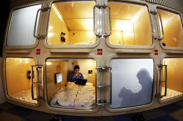 Капсула в аэропорту шереметьево фото Capsule Hotels in Japan. Weird and morgue-like. Hotel cápsula, Pequenos hotéis, 