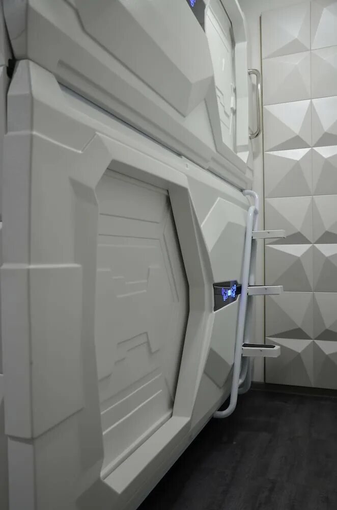 Капсульный отель владивосток фото hotels Capsule hotel Zodiak