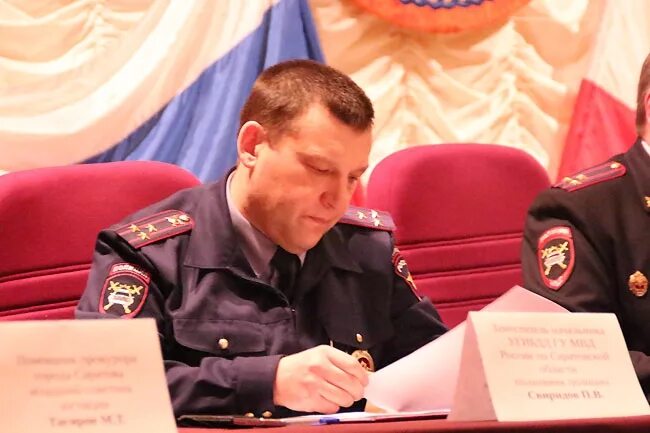 Капцов виталий николаевич гибдд саратов фото Командир полка ГИБДД Саратова попросил встать провинившихся автоинспекторов
