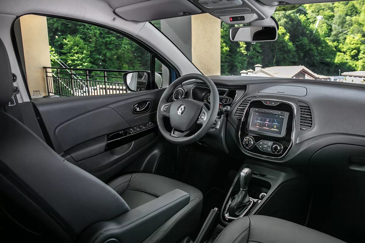Каптур фото салона внутри Все краски разгона. Тест-драйв Renault Kaptur CVT :: Autonews