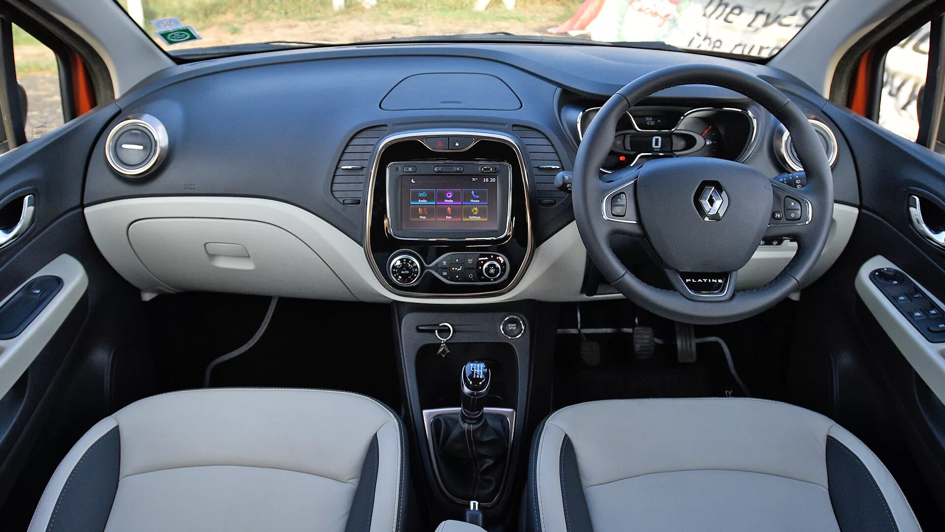 Каптур фото салона внутри Renault Captur 2018 Petrol RxT Interior Car Photos - Overdrive