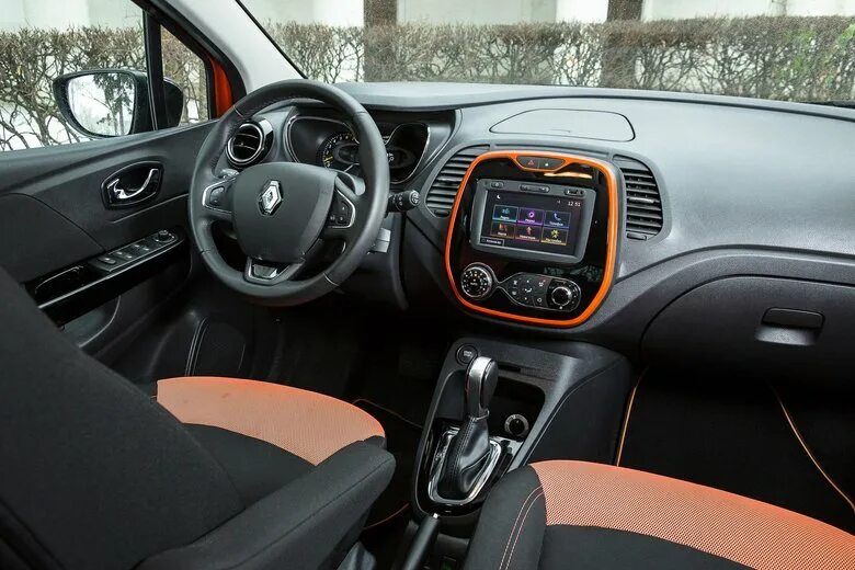 Каптур внутри фото Муки выбора: Hyundai Creta против Renault Kaptur