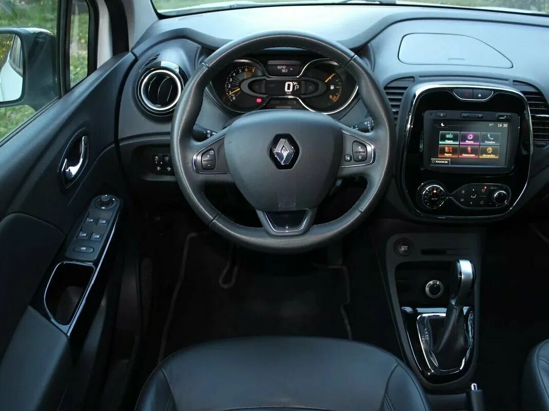 Каптур внутри фото Купить б/у Renault Kaptur I 1.6 CVT (114 л.с.) бензин вариатор в Балакове: белый