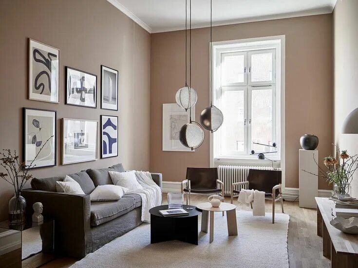 Капучино сочетание в интерьере Un appartement qui envoie du bois (et du rose) Pink living room, Brown walls liv