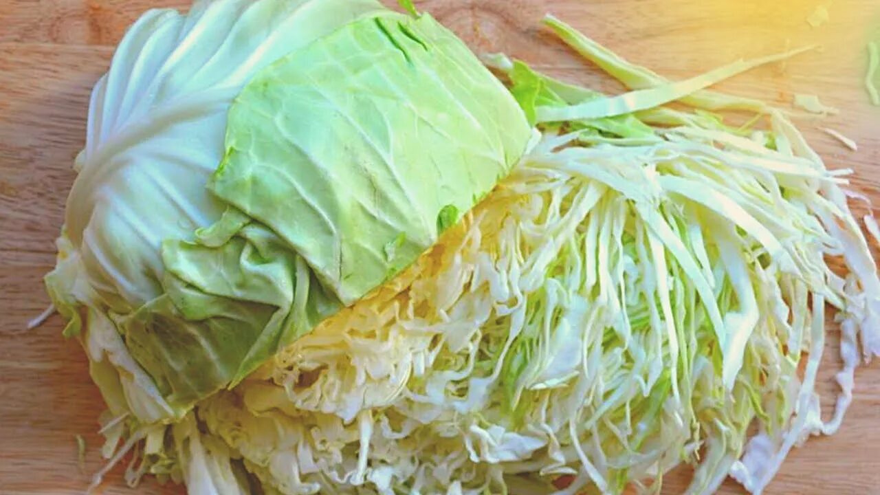 Капуста белокочанная рецепты фото Такой вкусный рецепт капусты я ещё не ел. Простой и новый рецепт капусты - YouTu