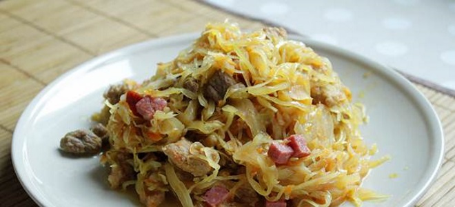 Капуста бигус фото Бигус - рецепты из свежей и квашеной капусты с мясом, картошкой и сосисками. Как